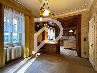Immeuble avec bureau et grange Labaroche 13 pièce(s) 285 m2