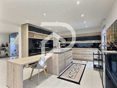 Maison Sundhoffen 6 pièce(s) 174 m2