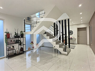 Maison Sundhoffen 6 pièce(s) 174 m2
