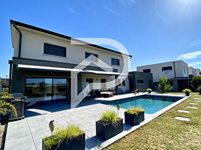 Maison contemporaine Wolfgantzen 6 pièce(s) 183 m2