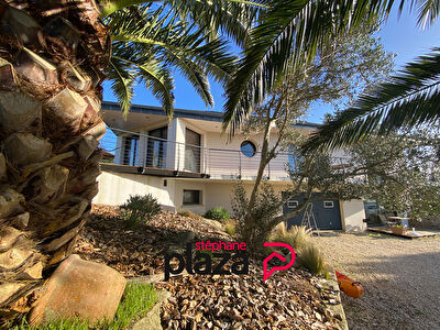 Maison Plouhinec 9 pièce(s) 215.70 m2