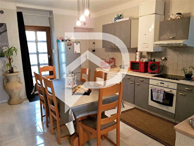 Maison jumelée de +/- 98 m²