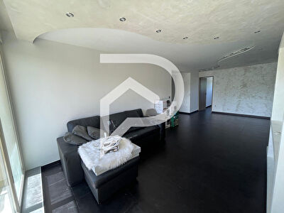 À VENDRE Superbe Appartement 3 Chambres Rénové à Neuf  Mont-Saint-Martin