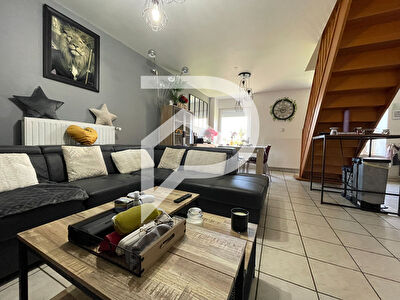 Appartement duplex agréable, habitable immédiatement sans travaux.