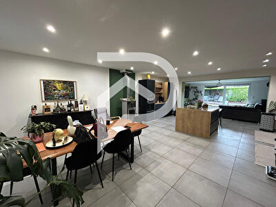 Maison Bazailles 6 pièce(s) 130 m2