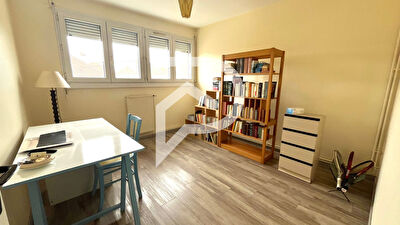 Appartement Longwy 5 pièce(s) 106 m2