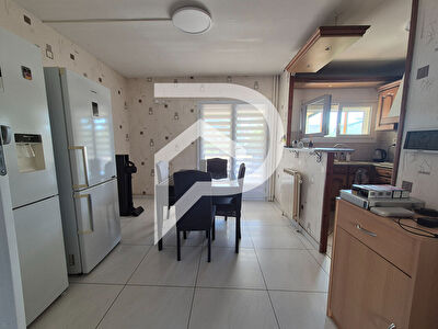 Mexy - Maison jumelée 89 m² - 3 chambres - Garage - Jardin