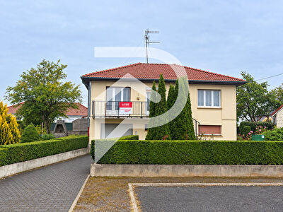 Maison individuelle 70 m² sur sous sol complet - Terrain de 7.65 ares -Quartier résidentiel au coeur de Lexy -