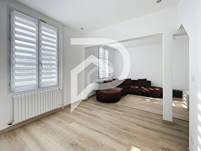 Charmante maison renovée dans secteur prisé