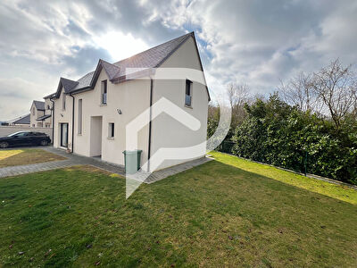 Maison de haut standing, situé dans secteur calme et prisé