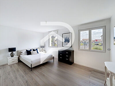 Maison neuve 4 chambres à vendre. Secteur calme et recherché