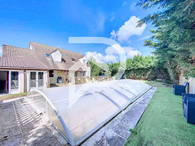 Charmante maison familiale avec piscine et grand jardin