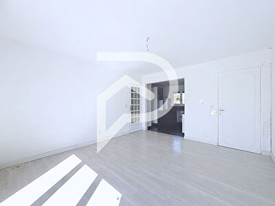 MAISON PLAIN-PIED 3 CHAMBRES - JARDIN 381 m² - GARAGE