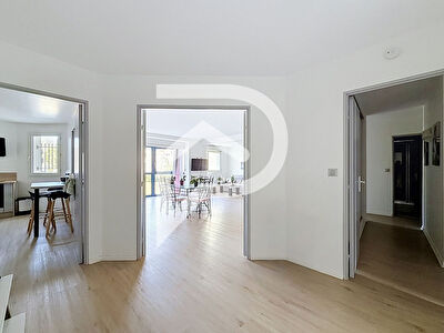 Appartement avec parking secteur gare