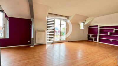 EXCLUSIVITÉ - CENTRE-VILLE - DERNIER ÉTAGE - 76 M² - 3/4 PIÈCES - BALCON - BOX VILLIERS SUR MARNE photo 3