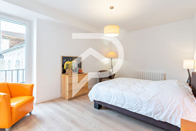 Appartement avec Garage Privé.