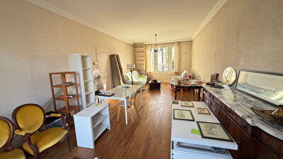 Maison Romorantin Lanthenay 8 pièce(s) 224.17 m2