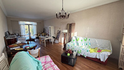 Maison Romorantin Lanthenay 8 pièce(s) 224.17 m2