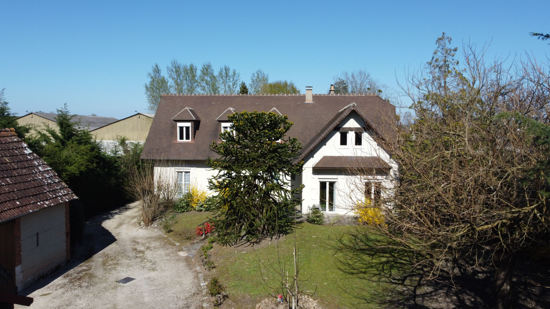 Photo du bien : Maison 7 pièces 214 m2
