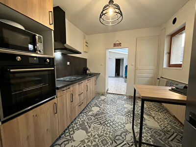 Maison  5 pièce(s) 104.60 m2