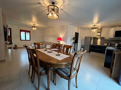 Maison  6 pièce(s) 108.37 m2