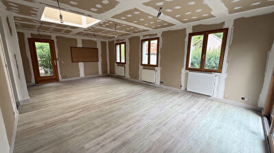 Maison Salbris 12 pièce(s) 248.15 m2
