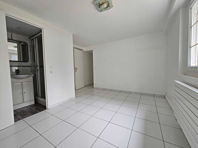 Appartement a louer le plessis-robinson - 4 pièce(s) - 79.69 m2 - Surfyn