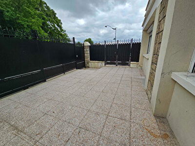 Appartement a louer le plessis-robinson - 4 pièce(s) - 79.69 m2 - Surfyn