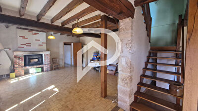 Maison 5 pièces de 125 m²  Calme et espace à Saint-Lubin-en-Vergonnois