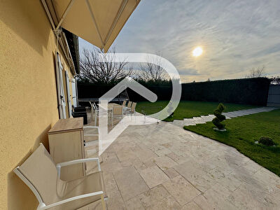 Maison Villebarou 7 pièce(s) 154 m2
