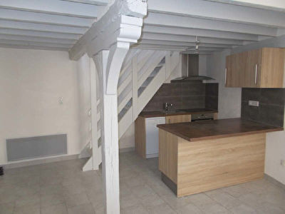 BLOIS CENTRE-VILLE ? Charmant T3 en duplex dans immeuble ancien