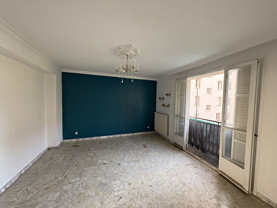 Appartement T4 à rénover - Ajaccio quartier Candia