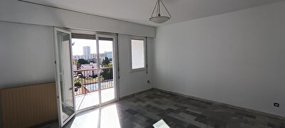 **Idéal investisseur ou primo accédant** Bel appartement traversant de 86m2 !