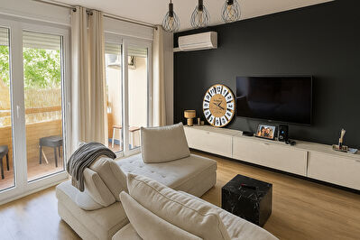 À vendre ! Beau T3 rénové de 87m² avec terrasse, loggia et cave.