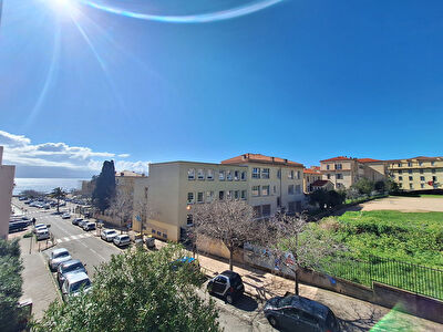 Appartement rénové quartier très recherché Ajaccio 3 pièces 62.85 m2