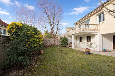 Maison Creteil 6 pièce(s) 227 m2