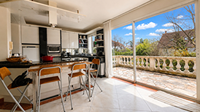 Maison Creteil 6 pièce(s) 227 m2