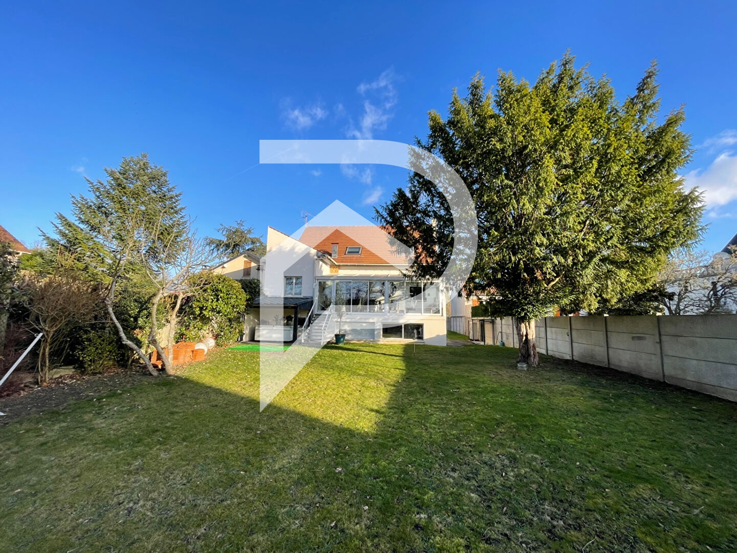 Photo du bien : Maison 7 pièces 195 m2