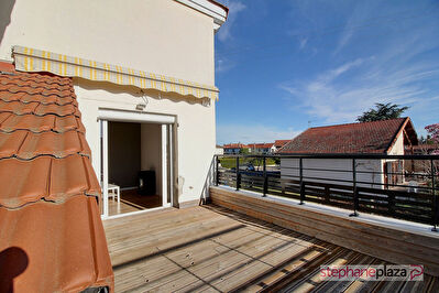 Maison meublée - Bonson 4 pièces - 2 chambres - 100 m2 habitables avec terrasse bois 16m2