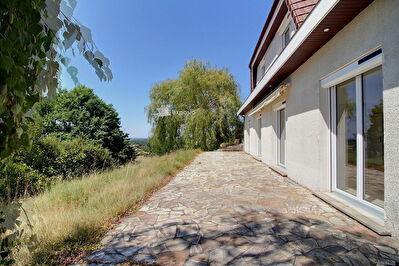 Maison Saint Galmier 5 chambres - 145 m2 habitable - Terrain 2 160m2