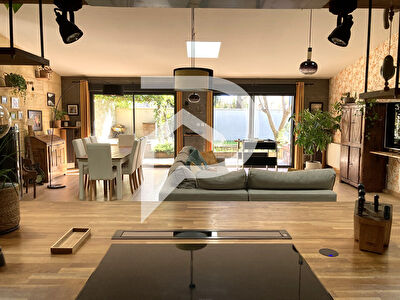 Maison style Loft avec jardin quartier calme Libourne