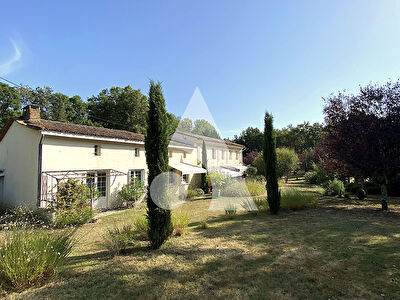 Maison La Clotte 5 pièce(s) 192 m2