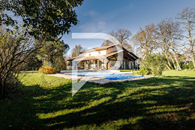 Maison 4 chambres avec grand jardin et piscine à Baron