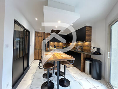 Maison Libourne 8 pièce(s) 195m2