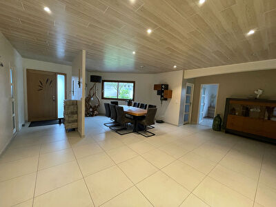 Maison de plain-pieds 8 pièces 257 m2