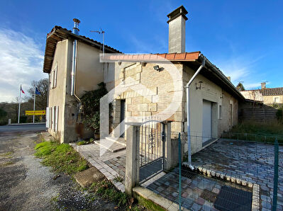 Maison en pierre à St Martin du Bois