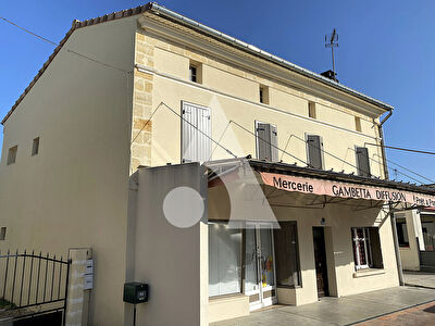 Immeuble St Seurin Sur L Isle 6 pièces 159 m2
