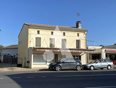 Immeuble St Seurin Sur L Isle 6 pièces 159 m2