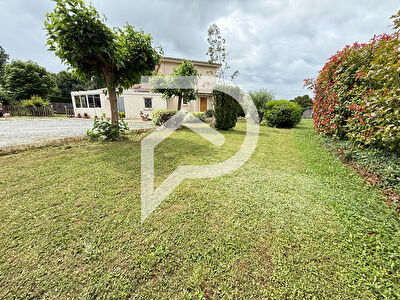 Maison Lugaignac 7 pièce(s) 200 m2