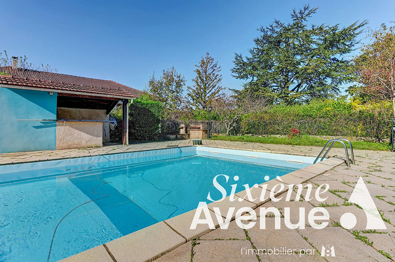 Saint Priest Maison 5 pièce(s) 121 m2 avec piscine — 121 m², 4 chambres, salle de bain